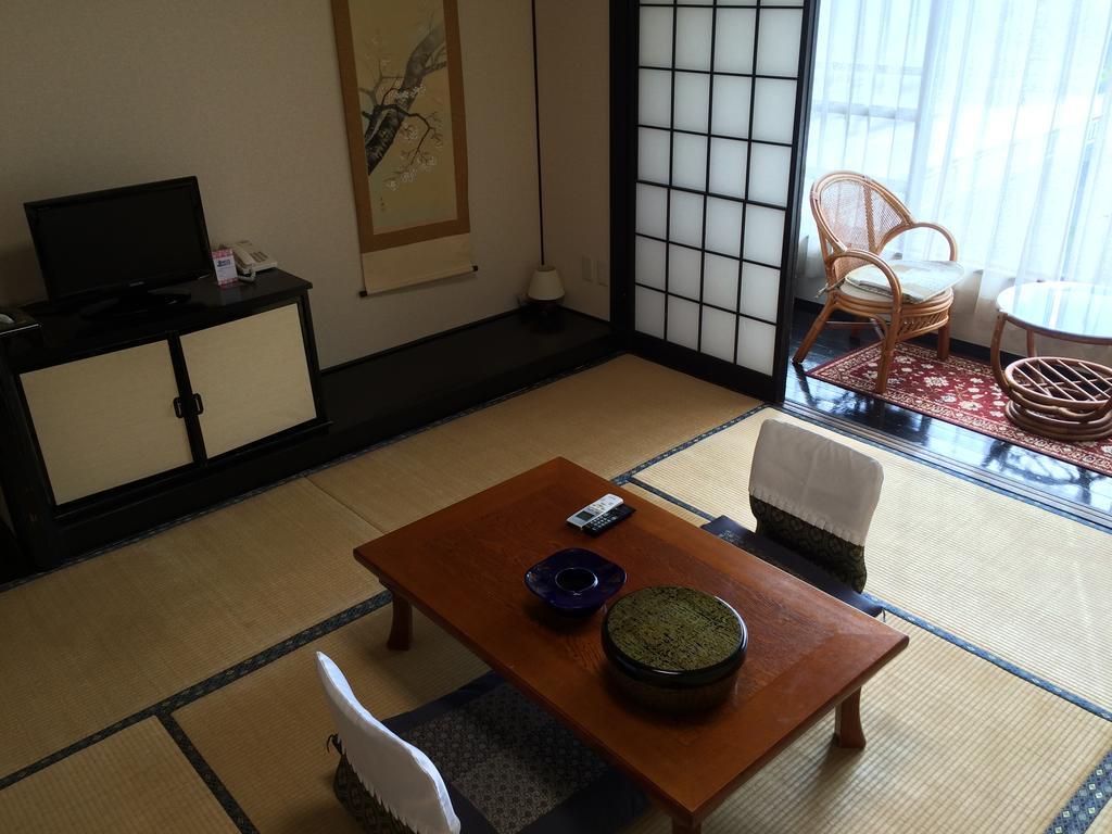 Ryokan Yuri Юфу Экстерьер фото